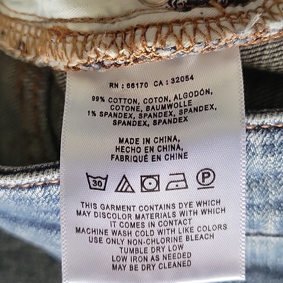 29 PILCRO ANTHROPOLOGIE slim boyfriend stretch denim jean shorts - Picture 6 of 6